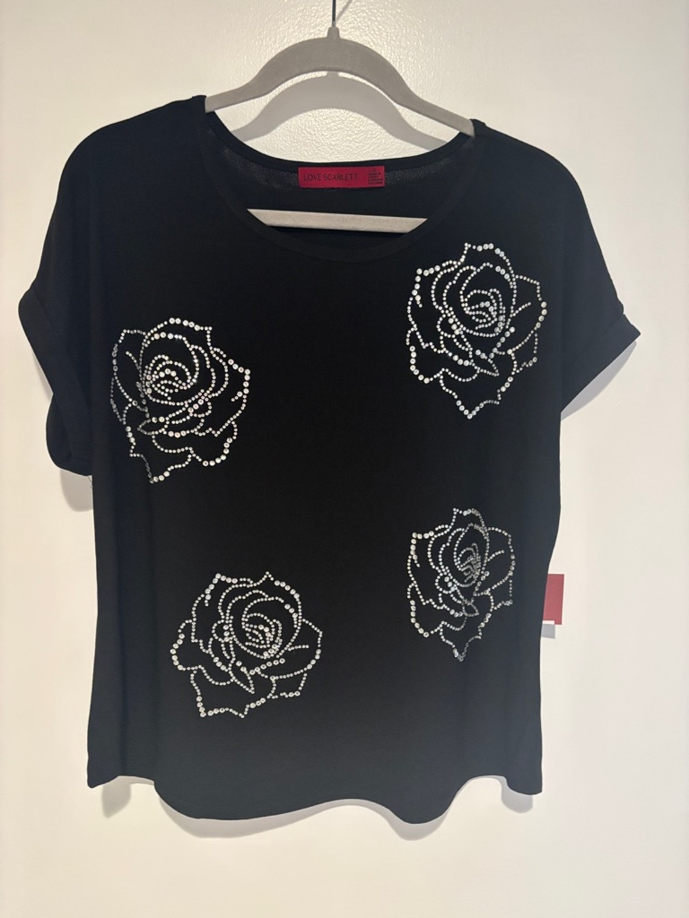 NWT Love Scarlett Black Short Sleeve polyester top w/ Crystal Rose Accents sz L